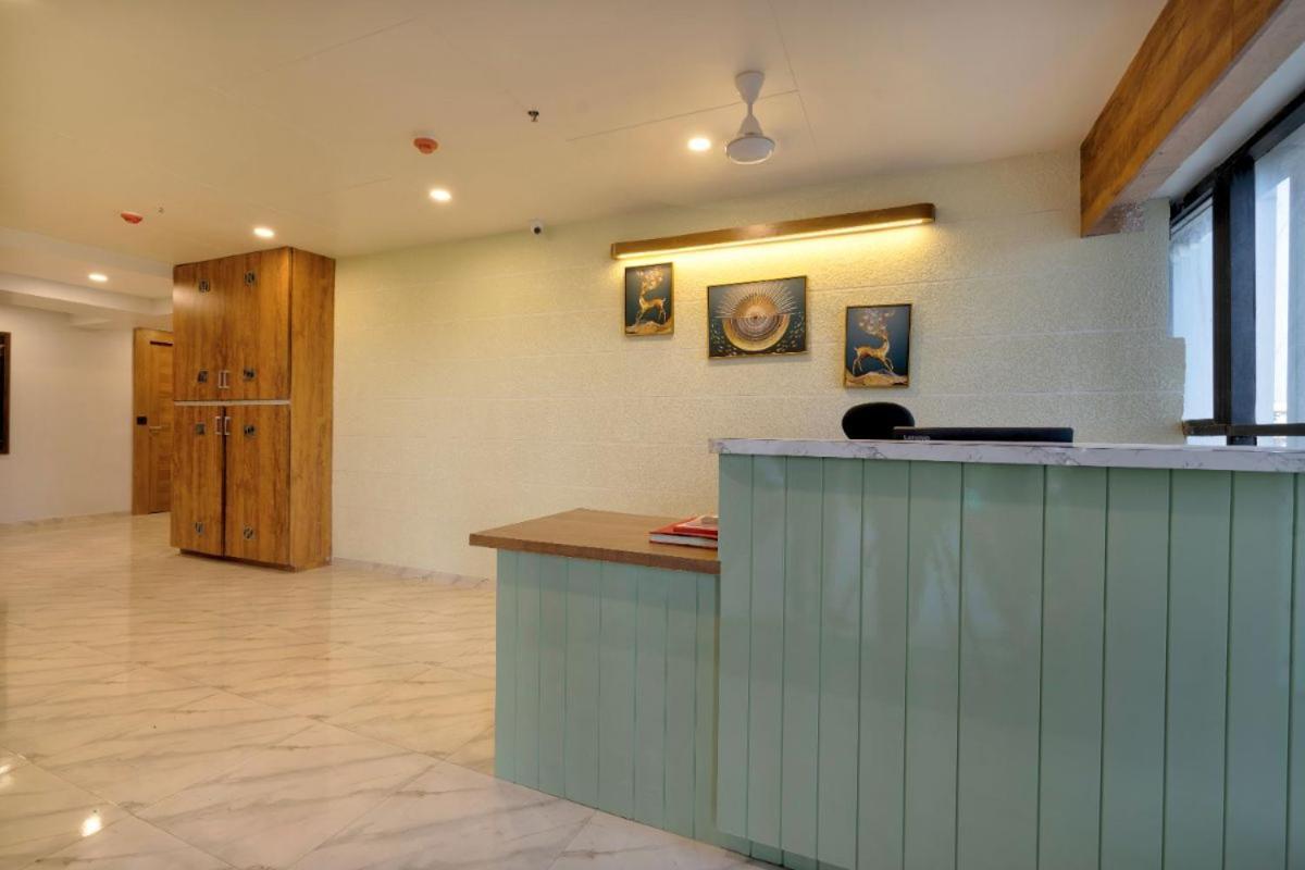 Hotel Royal 24 Ahmedabad Exterior photo